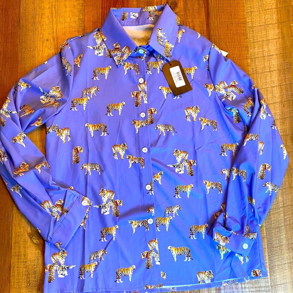 Tiger Print Light Purple Button-Up Shirt NWT
Size Medium
